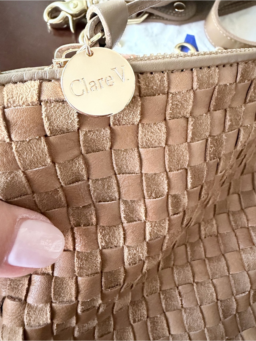 Clare V. Moyen Messenger in Sequoia - Picture 3 of 13